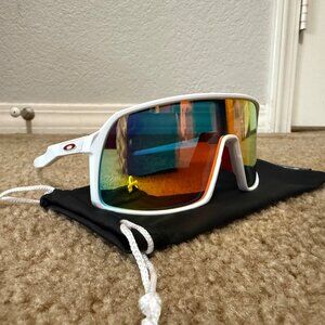 ✨NEW✨ ( OO9406 ) Oakley Sutro PRIZM POLARIZED White Matte Frame  Red Icons